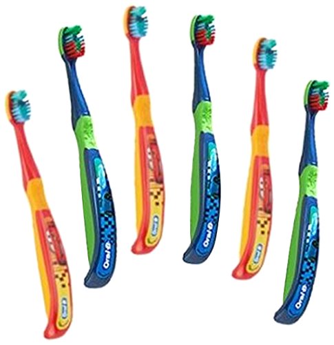 Cepillo de dientes Oral-B Pro-Health etapas mis amigos Manual del cabrito, (paquete de 6), envases pueden variar - coches o Minnie Mouse, etc..