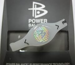Power Balance pulsera deporte claro con negro letras tamaño grande